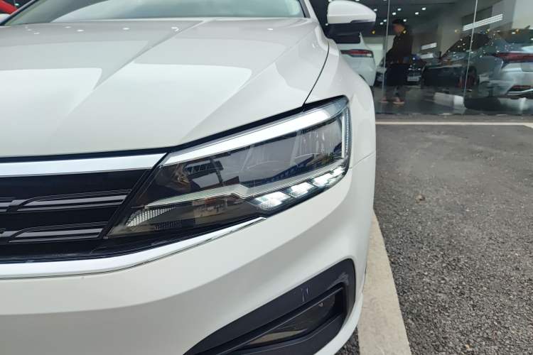 Used Volkswagen Lamando 2019 230TSI DSG Fashion Edition China VI