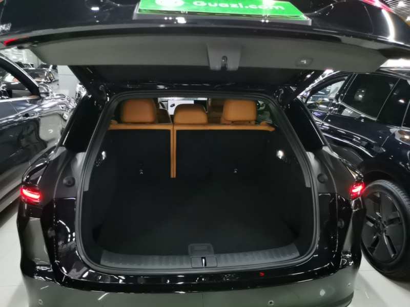 Used Li Auto i6 2025 Model Two-Wheel-Drive Standard Type — 18