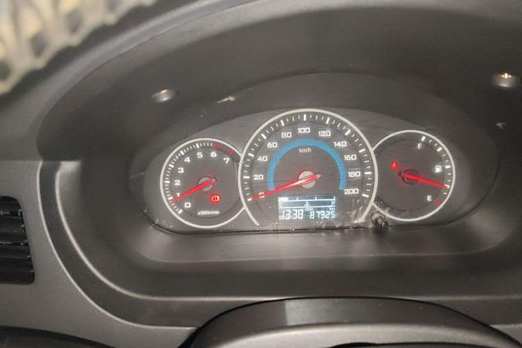 Used Wuling Rongguang V 2015 1.5L Practical Version Instrument Cluster