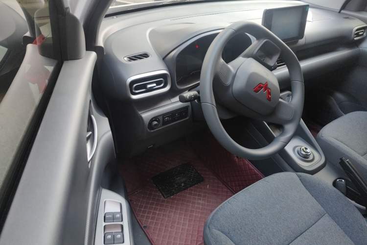 Used Wuling Hongguang New Energy 2025 Extended-Range Hybrid 50KM Comfort Version
