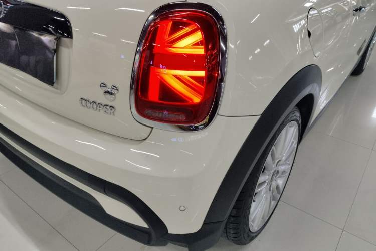 Used MINI MINI 2022 1.5T COOPER Classic Edition
