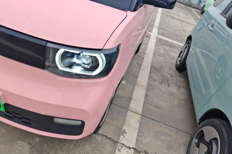 Used Wuling Hongguang MINIEV 2021 Macaron Fashion Edition Lithium-Ion Battery
