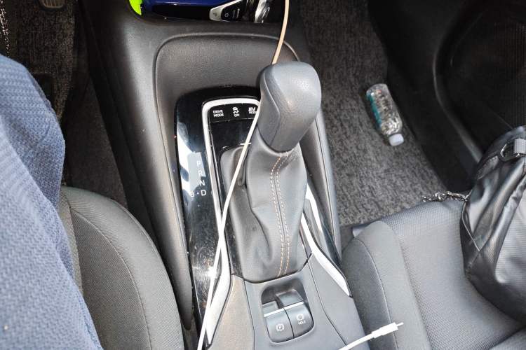 Used Toyota Levin 2024 Smart Electric Hybrid Dual-Engine 1.8L Leading Edition Gear Lever