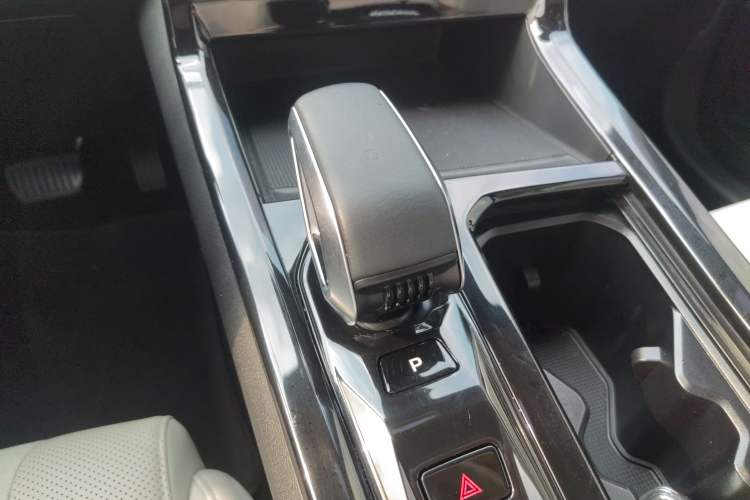 Used Geely Auto Emgrand X7 Sport 2023 Boyue COOL 1.5TD ZhiZun Edition Gear Lever