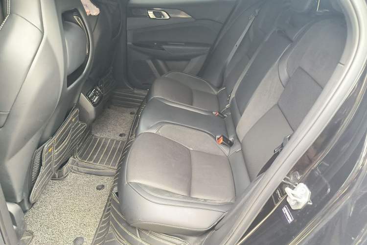 Used Lynk & Co 03 2022 2.0TD DCT JingPro Left Rear Seat