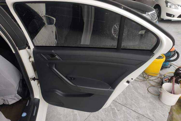 Used Volkswagen Jetta 2015 1.6L Manual Fashion Edition