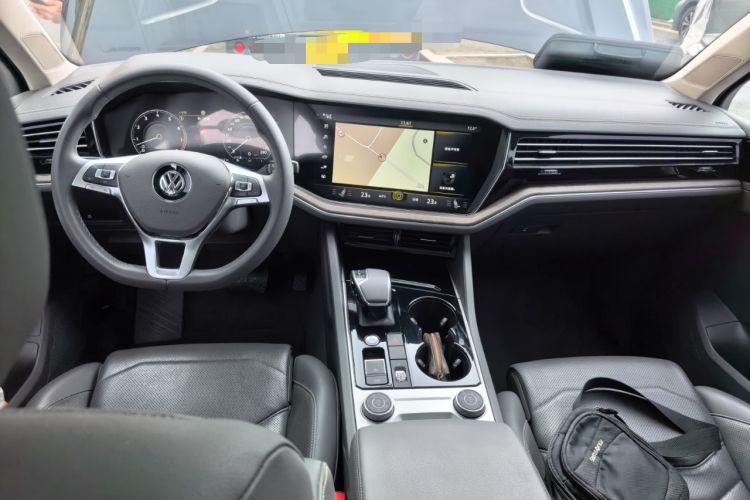 Used Volkswagen Touareg 2019 3.0 TSI RuiFeng Edition China VI Standard Center Console
