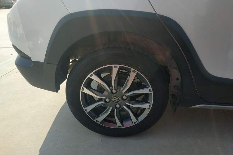 Used Toyota YARiS L Zhi Xuan 2022 X-Trail 1.5L CVT Luxury PLUS Edition Right Rear Wheel Hub