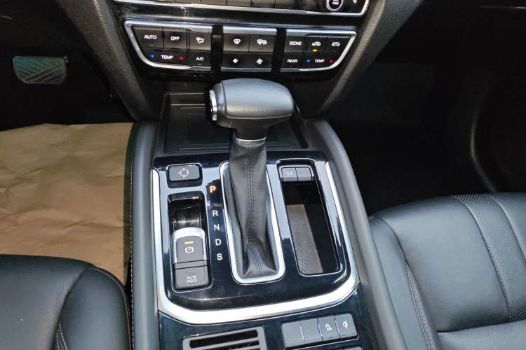 Used GAC Trumpchi GS8 2019 390T Two-Wheel Drive Luxury Smart Connectivity Version (7 Seats) Gear Lever