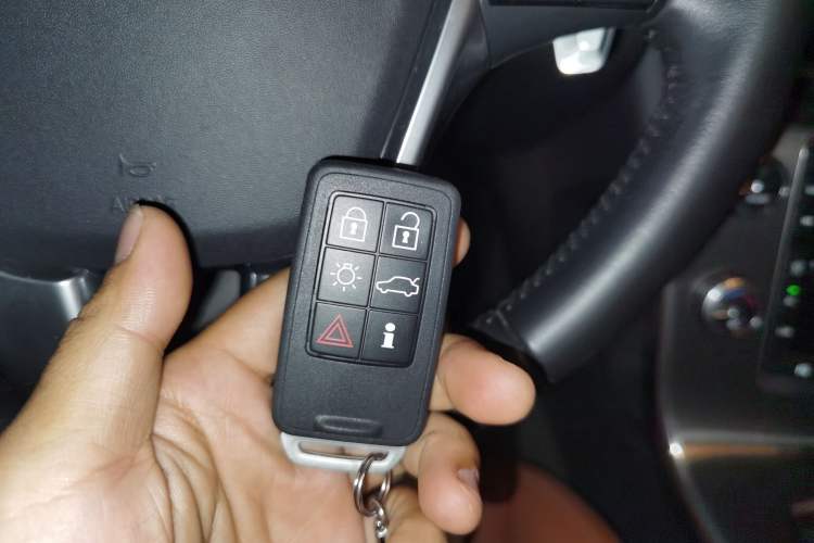 Used Volvo V60 2015 T5 Zhiya Edition Vehicle Key