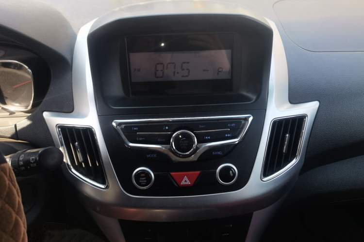 Used Jinbei Zhishang S35 2016 1.5L Manual Smart Edition Audio And AC Panel