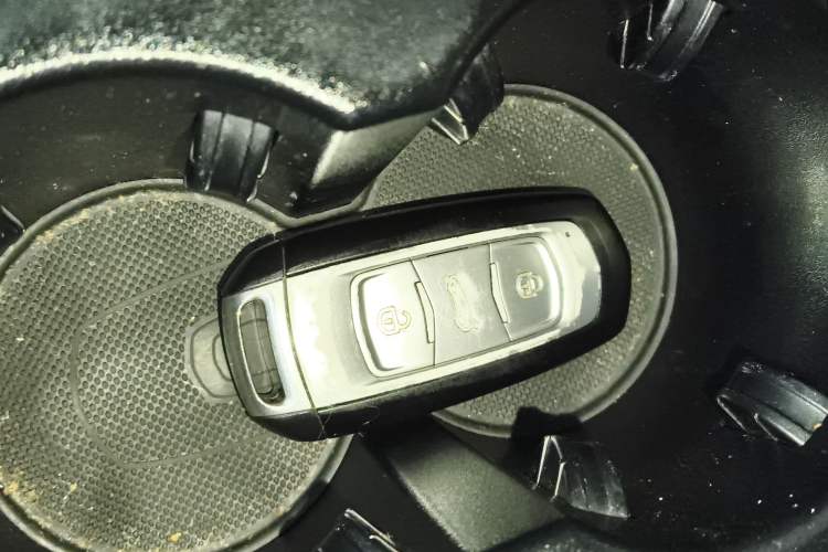 Used Geely Auto Emgrand X7 Sport 2021 Million Edition 1.8TD DCT Two-Wheel Drive Luxury Model
