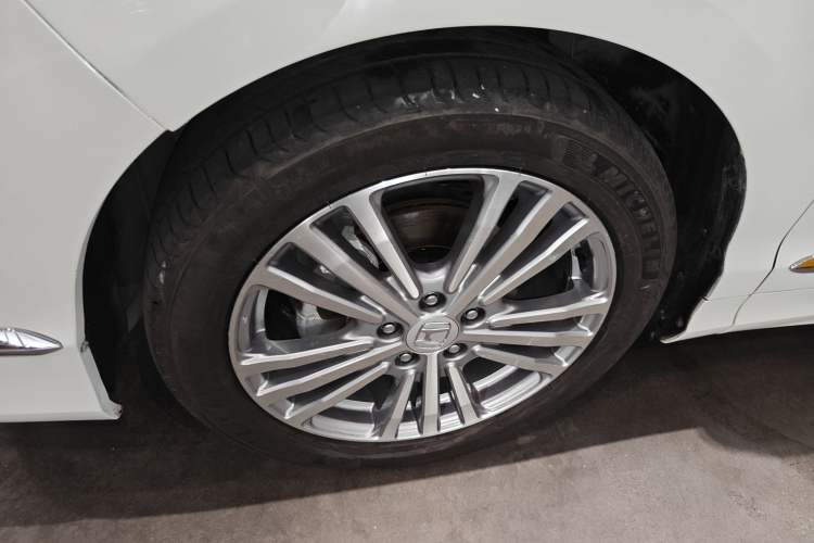 Used Honda Elysion 2016 2.4L Luxury Edition Left Front Wheel Hub