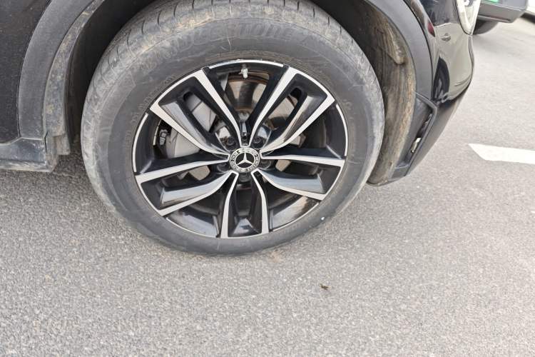 Used Mercedes-Benz GLC 2022 GLC 260 L 4MATIC Luxury Model Right Front Wheel Hub