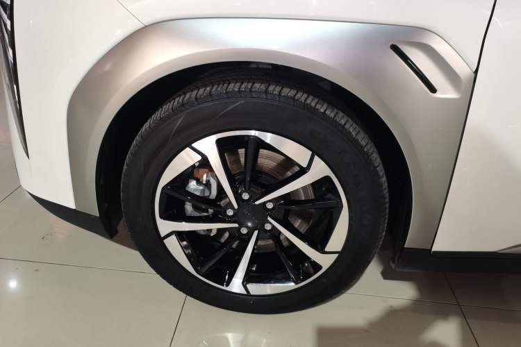 Used AION Y 2023 Plus 510 Smart Edition
