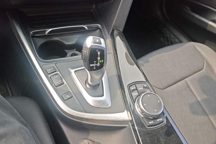 Used BMW 3 Series 2017 320Li Fashion Model
