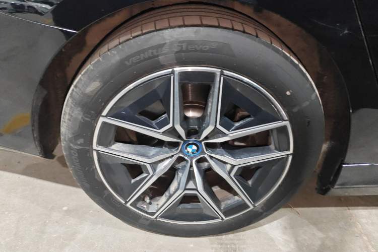Used BMW i5 2024 eDrive 35L M Sport Package
