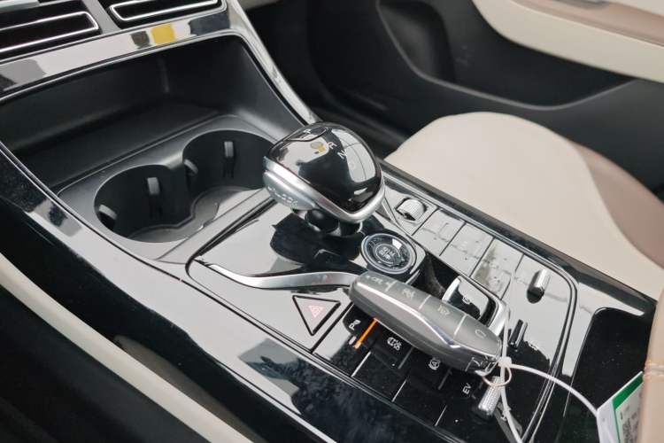 Used BYD Qin PLUS 2024 HONOR Edition DM-i 55KM Leading Model
