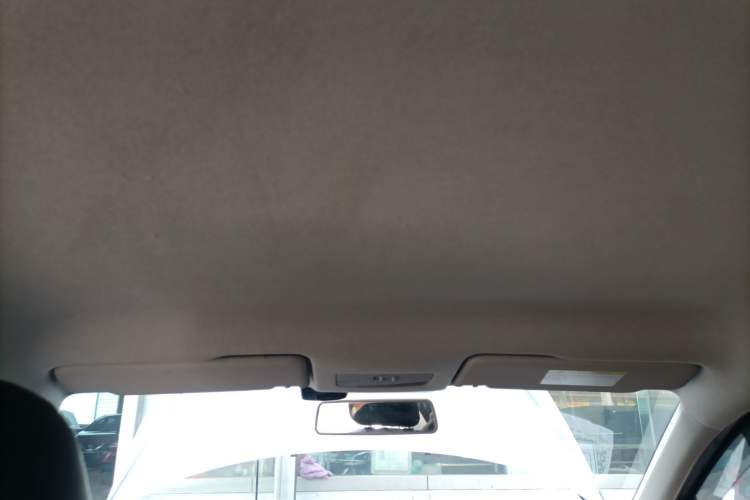 Used Volkswagen Santana 2015 1.6L Automatic Fashion Edition
