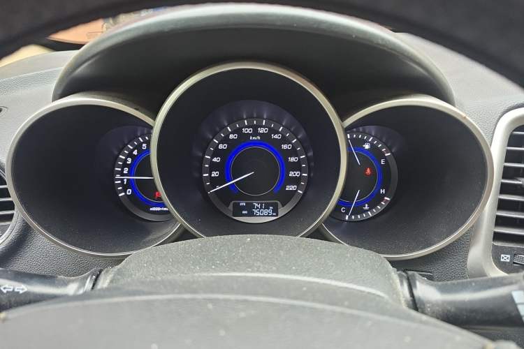 Used CHANGAN Eado 2015 1.6L Manual Luxury Model China IV Standard Instrument Cluster