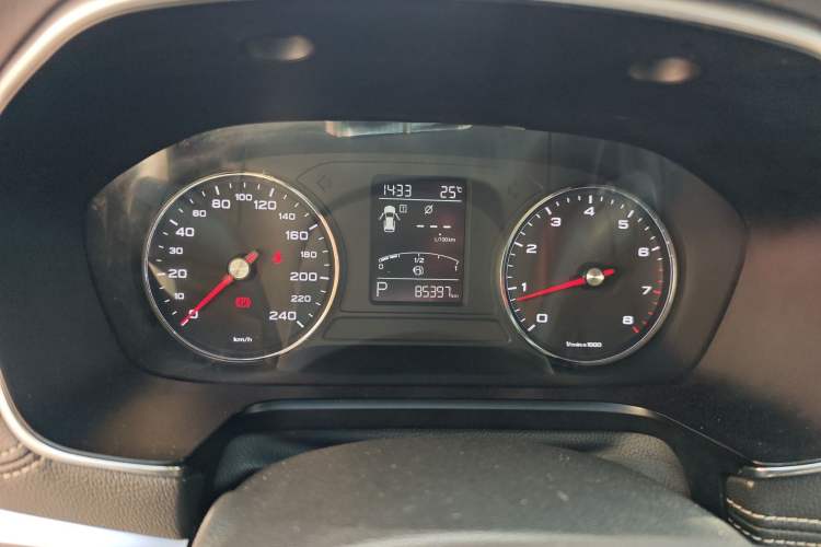 Used Roewe RX5 2016 20T Two-Wheel Drive Automatic Internet Smart Edition