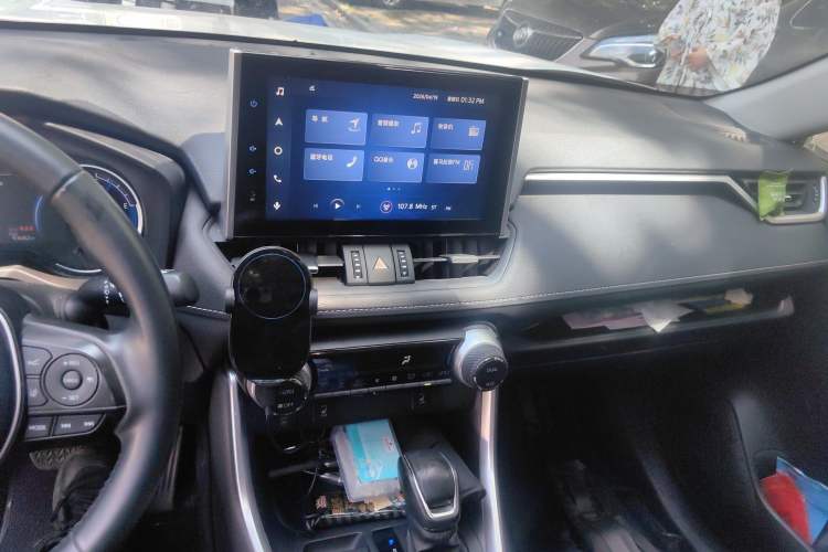 Used Toyota RAV4 2022 Dual-Engine 2.5L E-CVT Four-Wheel Drive Elite Plus Edition
