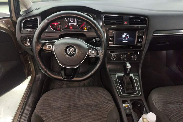 Used Volkswagen Golf 2018 230TSI Automatic Comfort Model
