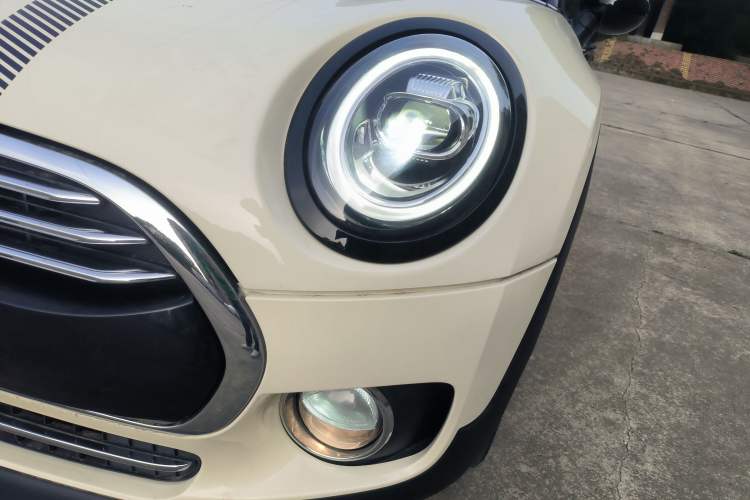 Used MINI Clubman 2016 Revised 1.5T COOPER Left Front Headlight