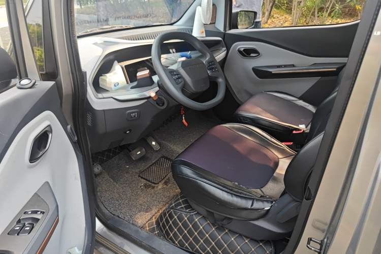 Used Baojun E200 2018 Intelligent Driving Edition Driver Seat