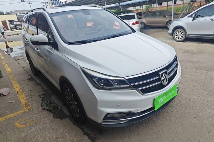 Used Baojun 730 2017 1.5T DCT Flagship Model 7 Seats China V Emission Standard Front Right 45 Deg