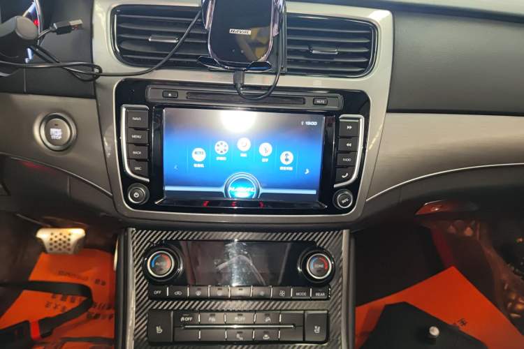 Used Haval H8 2017 2.0T Gasoline Four-Wheel Drive Luxury Model