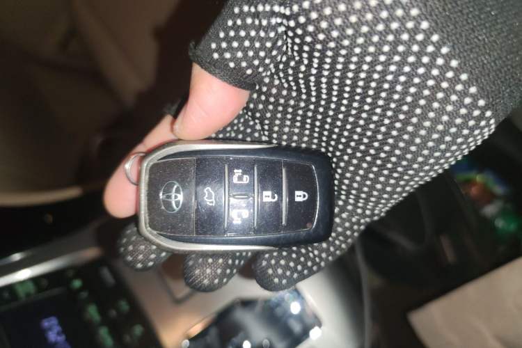 Used Toyota Alphard 2012 3.5L Luxury Edition
