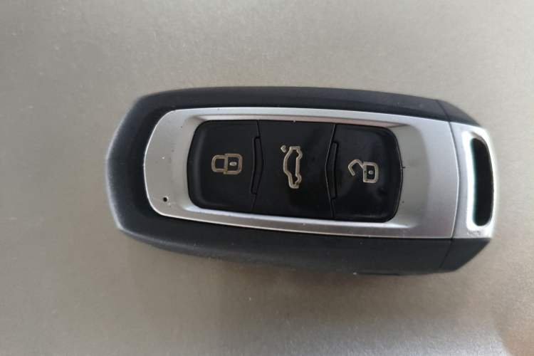 Used Geely Auto Emgrand GL 2017 1.8L DCT Elite Model Vehicle Key