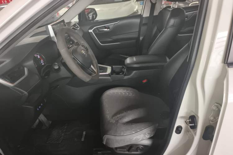 Used Toyota RAV4 2020 2.0L CVT Two-Wheel Drive Fashion Edition
