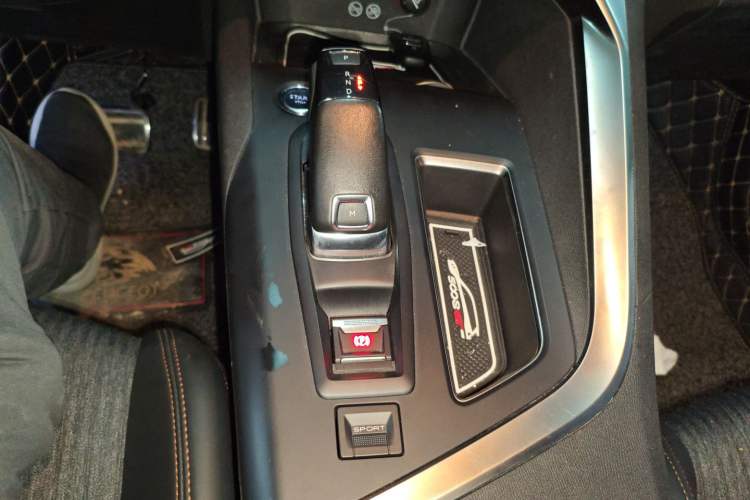 Used Peugeot 5008 2017 350THP 7-Seater Elite Edition