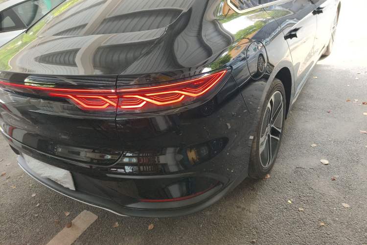 Used BYD Han 2023 EV Champion Edition 605KM Front-Drive Premium Model
