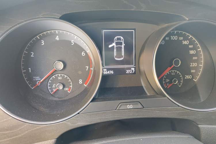 Used Volkswagen Golf Sportsvan 2016 230TSI Automatic Luxury Version Odometer Close Up