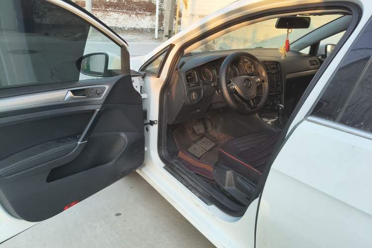 Used Volkswagen Golf 2018 1.6L Automatic Comfort Model
