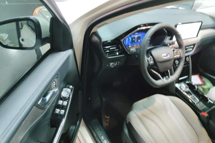 Used Ford Escape 2020 EcoBoost 245 Four-Wheel Drive Luxury Edition