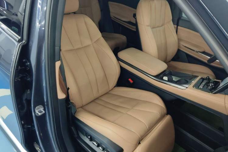 Used Nio ES8 2020 415 km Range 7-Seater Version