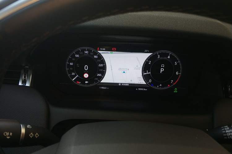 Used Land Rover Discovery Sport 2020 249 PS R-Dynamic Performance Edition Instrument Cluster