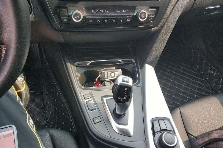 Used BMW 3 Series GT 2016 320i Fashion Model