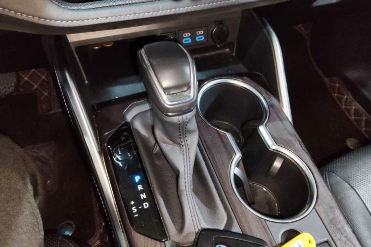 Used Toyota Highlander 2022 Dual-Engine 2.5L Four-Wheel Drive Supreme Edition 7-Seater
