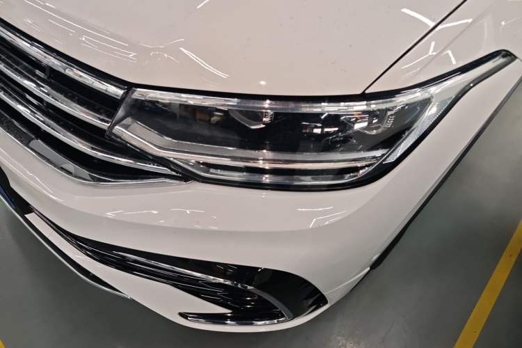 Used Volkswagen Tiguan L 2022 330TSI Automatic Two-Wheel Drive R-Line Enhanced Edition