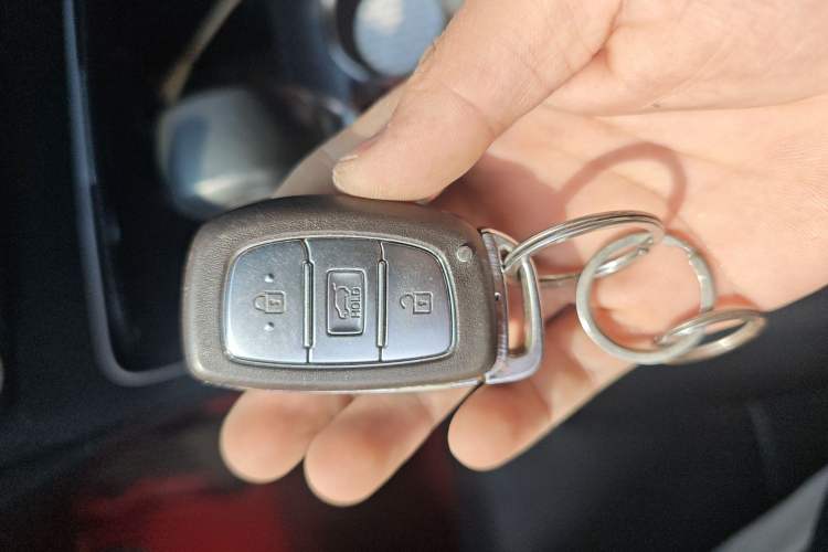 Used Hyundai Tucson 2019 280TGDi Dual-Clutch Two-Wheel Drive Fashion Edition China VI Standard Vehicle Key