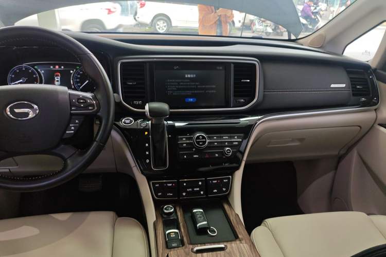 Used GAC Trumpchi M8 2018 320T Luxury Edition