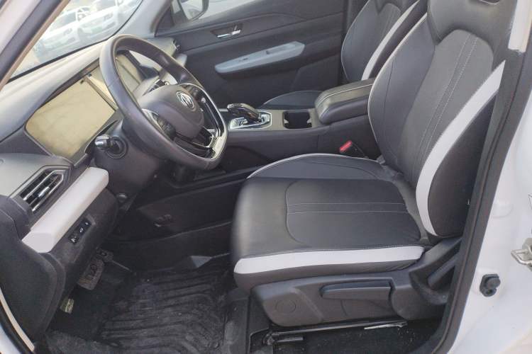 Used Dongfeng Aeolus E70 2023 500 Smart Edition Lithium Iron Phosphate 48.6 kWh 120 kW