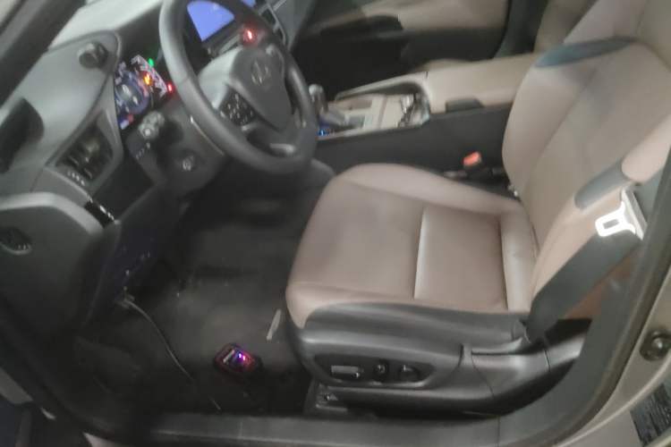 Used Lexus ES 2023 200 Excellence Edition
