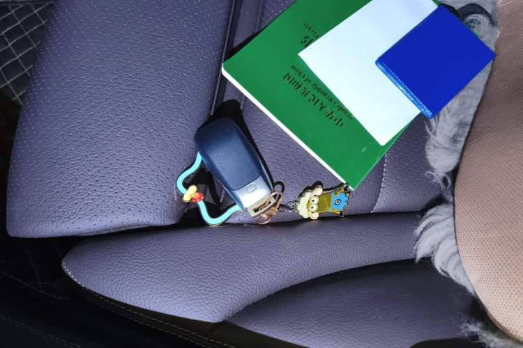 Used Mercedes-Benz GLC 2021 GLC 260 L 4MATIC Luxury Model Vehicle Key