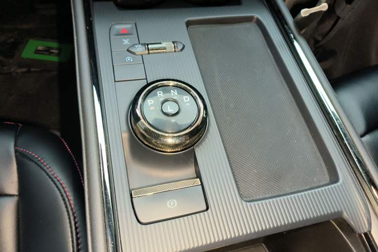 Used Ford Mondeo 2022 EcoBoost 245 Fashion Edition Gear Lever